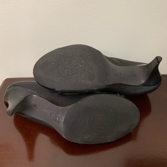 Tory Burch Heels Sz 9 - Picture 6 of 8